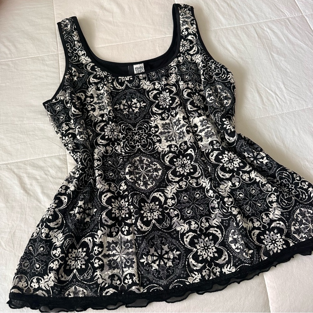 Studio 1940 Vintage Black/White Lace Tank